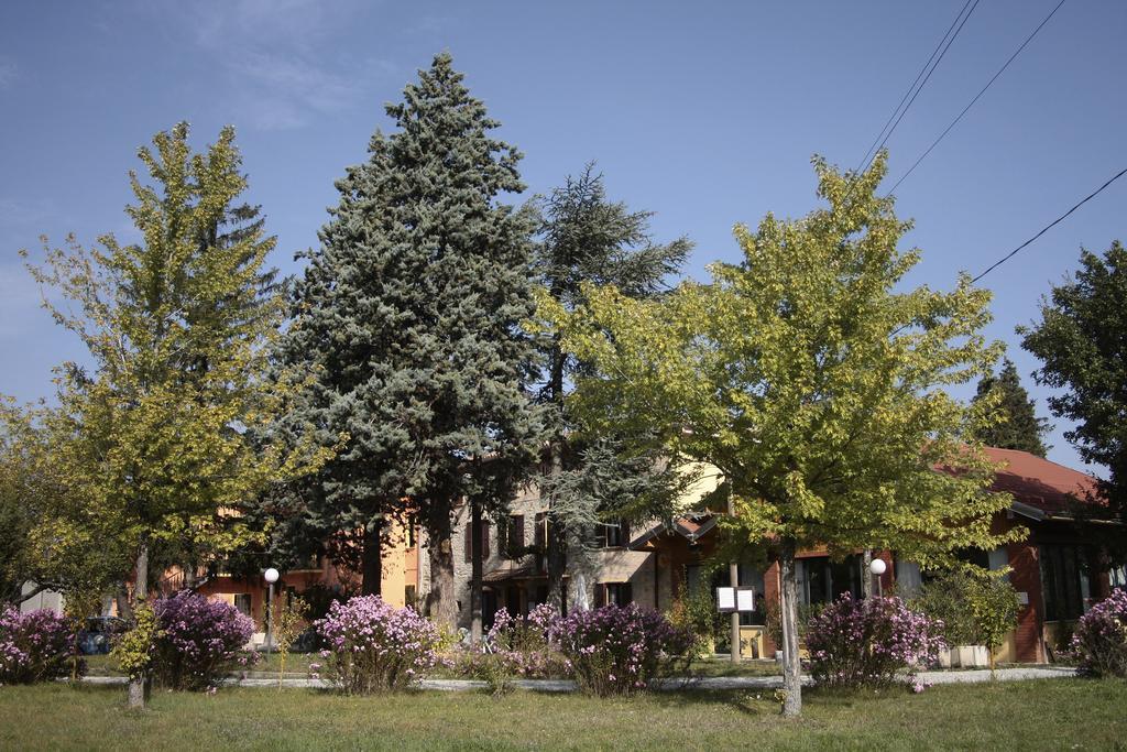 Locanda Lago Bleu Pellegrino Parmense Esterno foto
